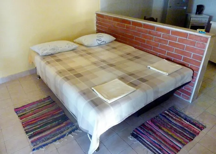 Апартаменты Apartments By The Sea Zavode, Omis - 5252 *