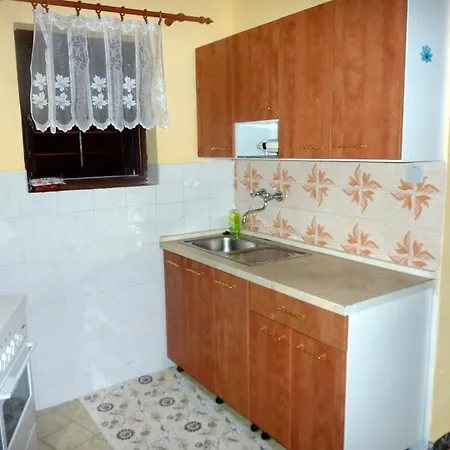 Apartments By The Sea Zavode, Omis - 5252 Apartman Lokva Rogoznica