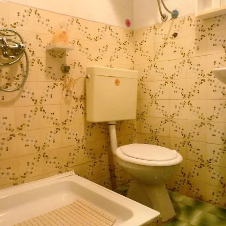 Apartments By The Sea Zavode, Omis - 5252 *