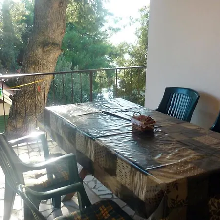 Apartments By The Sea Zavode, Omis - 5252 * Lokva Rogoznica