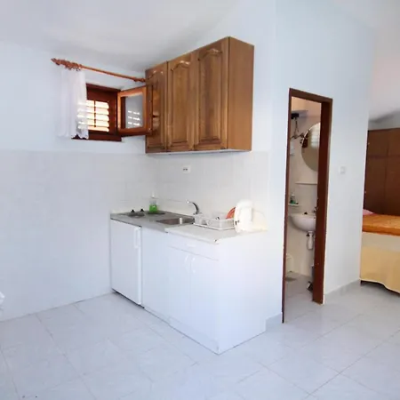 Apartments By The Sea Zavode, Omis - 5252 Apartman *